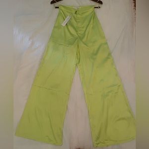 Meshki Super Wide Morgan Pant in lime green. Brand new with tags! Size XS. Satin